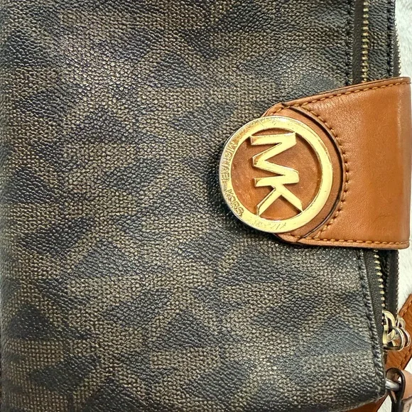 Michael Kors Dark Brown and Tan Crossbody Bag - Picture 5 of 11